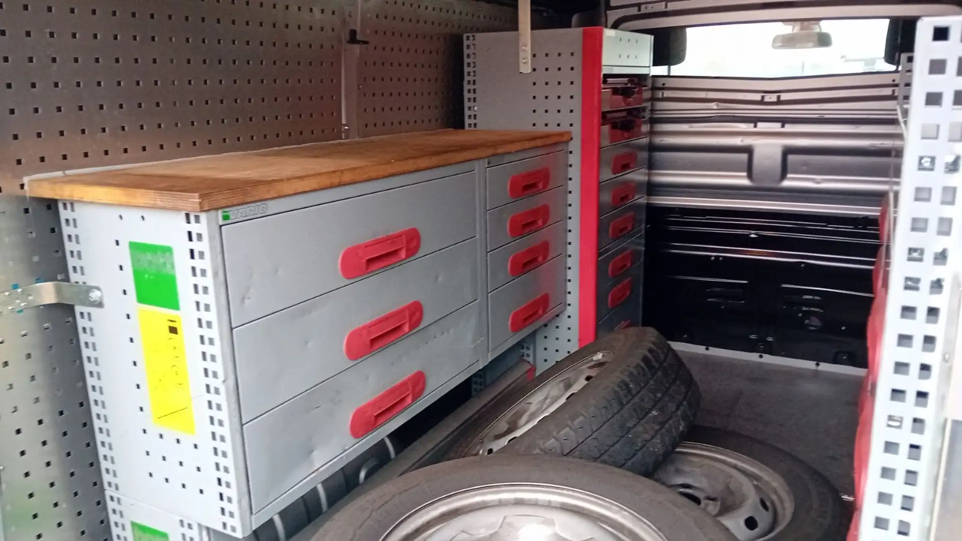 Opel Vivaro B Kasten Werkstattausrüstung  L1H1  2,9t Grau - 2