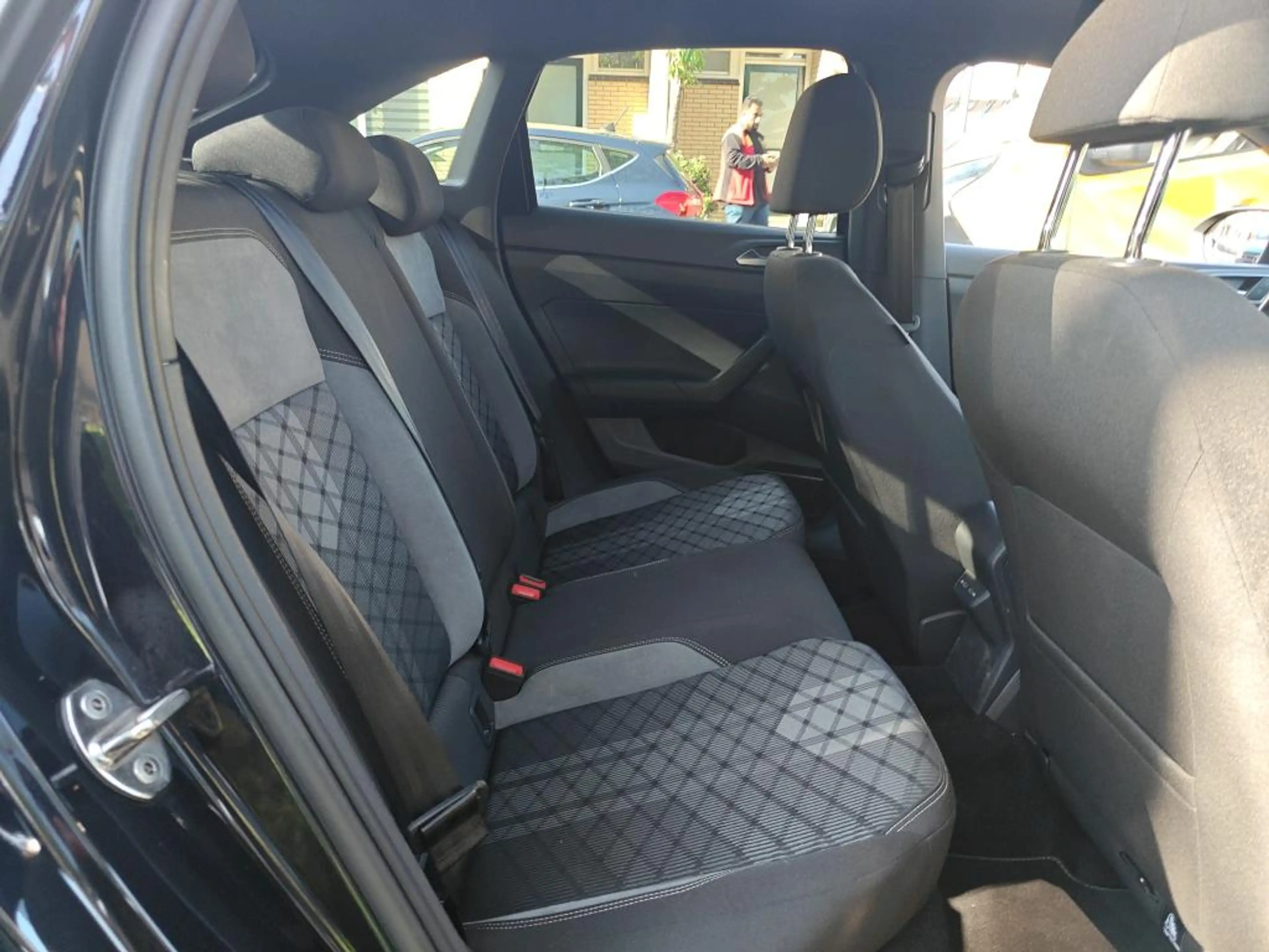 Volkswagen Taigo 1.0 TSI 110pk R-Line DSG Automaat / Panorama schui — photo 6