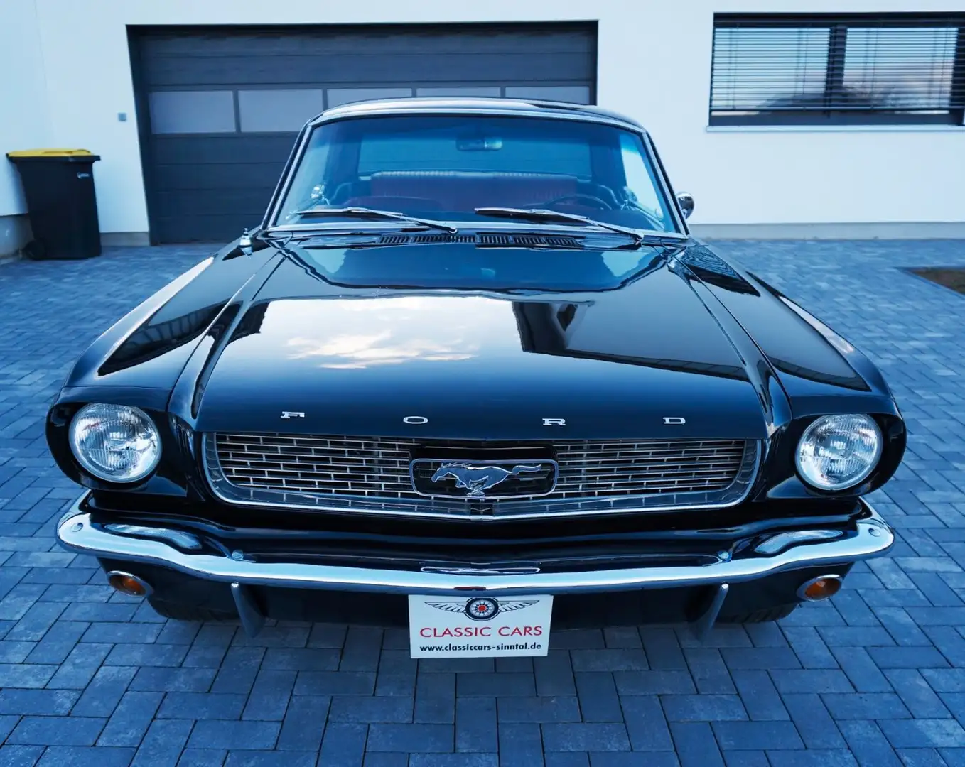 Ford Mustang "GT STYLE" mit Pony Deluxe Interior - V8 Czarny - 2