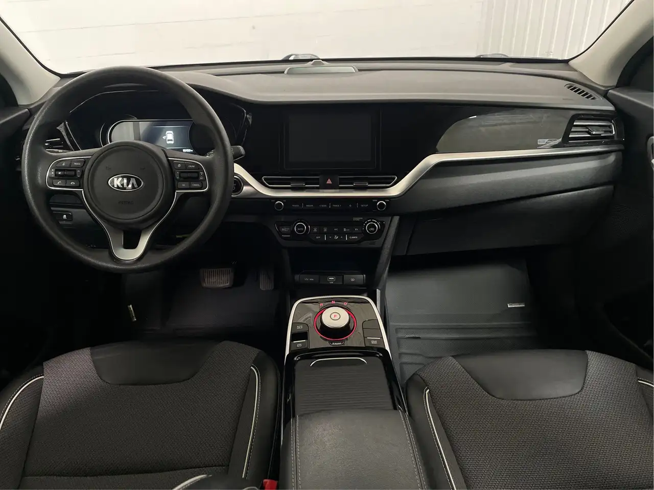 Kia Niro снимка Kia Niro