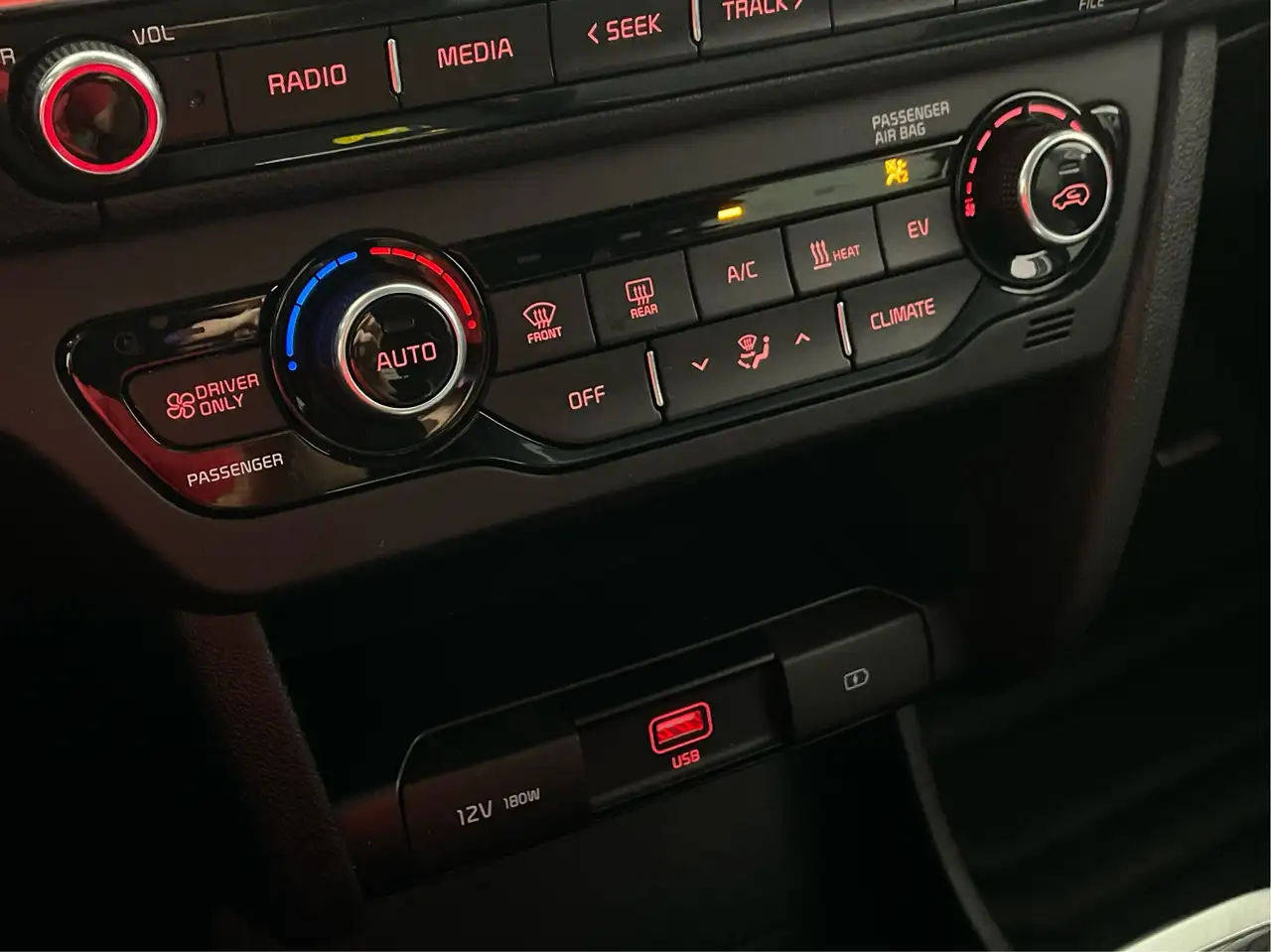 Kia Niro снимка Kia Niro