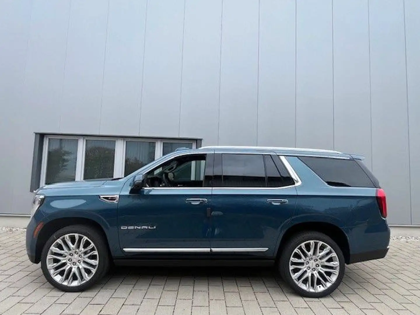 GMC Yukon Denali 6.2l V8 Alu 24" Blau - 1