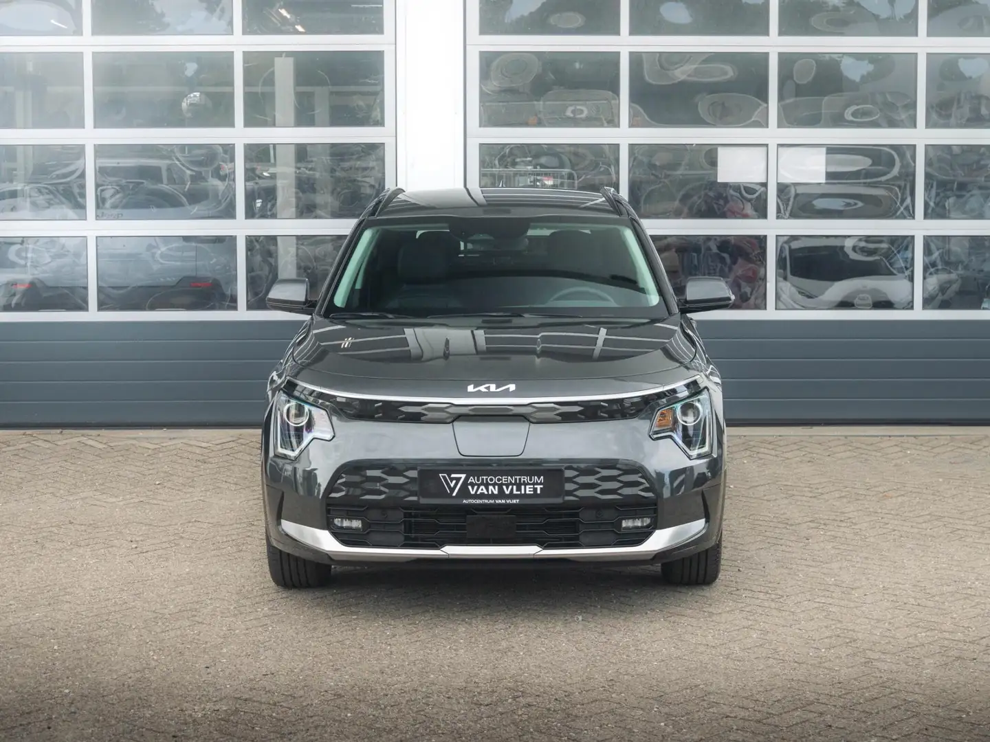 Kia e-Niro EV Light Advanced 64.8 kWh | Uit voorraad leverbaa siva - 2