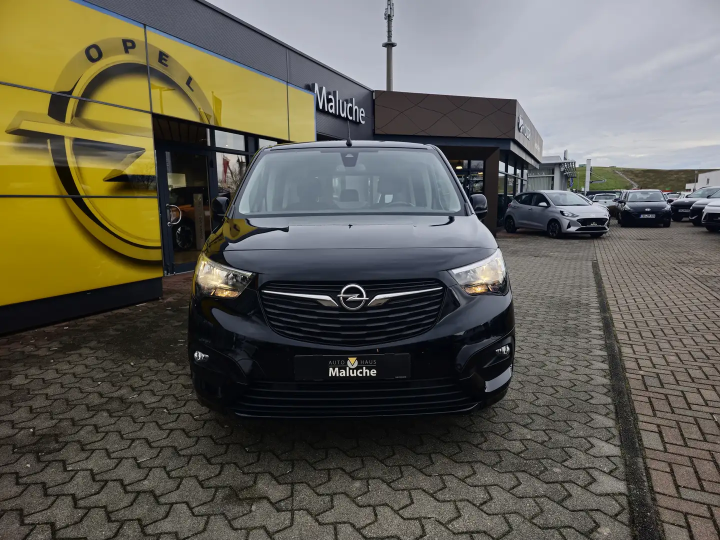 Opel Combo Life Edition 130PS +Navi+Klimaautomatik+ Zwart - 2