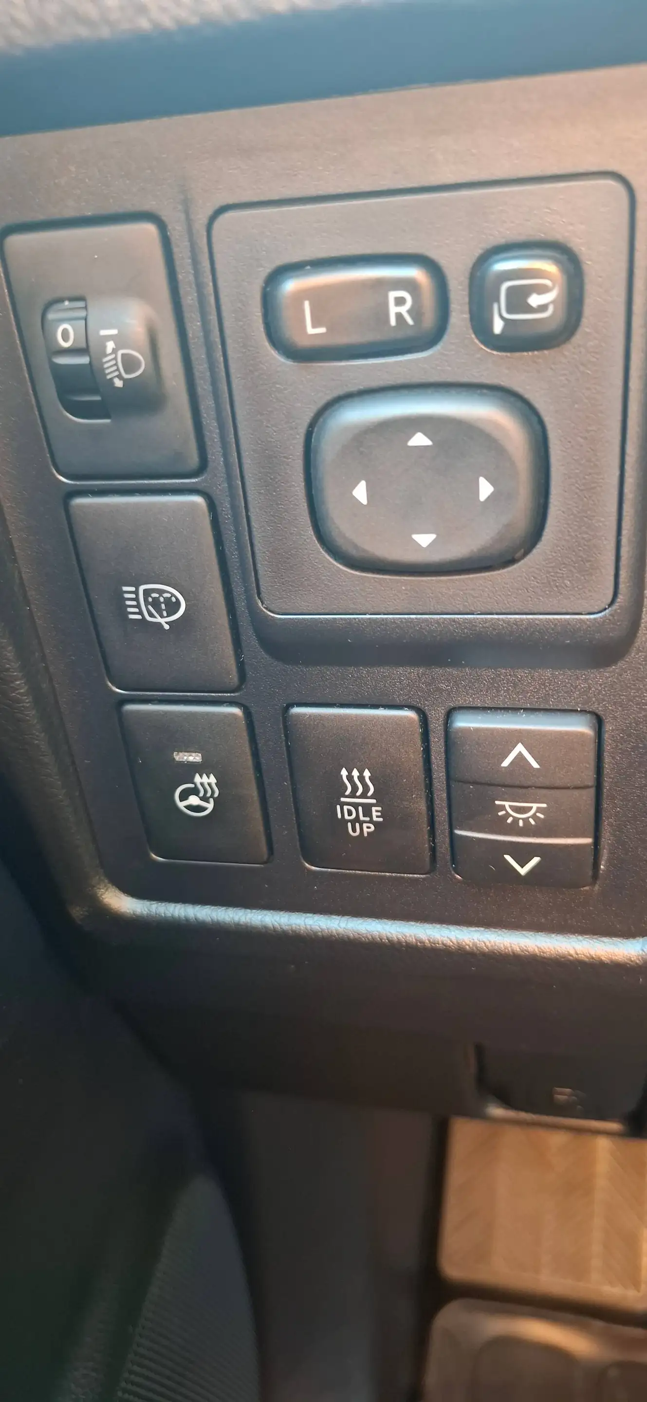 Toyota Land Cruiser 2.8 D-4D EXECUTIVE AUTOMATIK NAVI LEDER AHK *1.HAND!* *TOP!* — photo 13