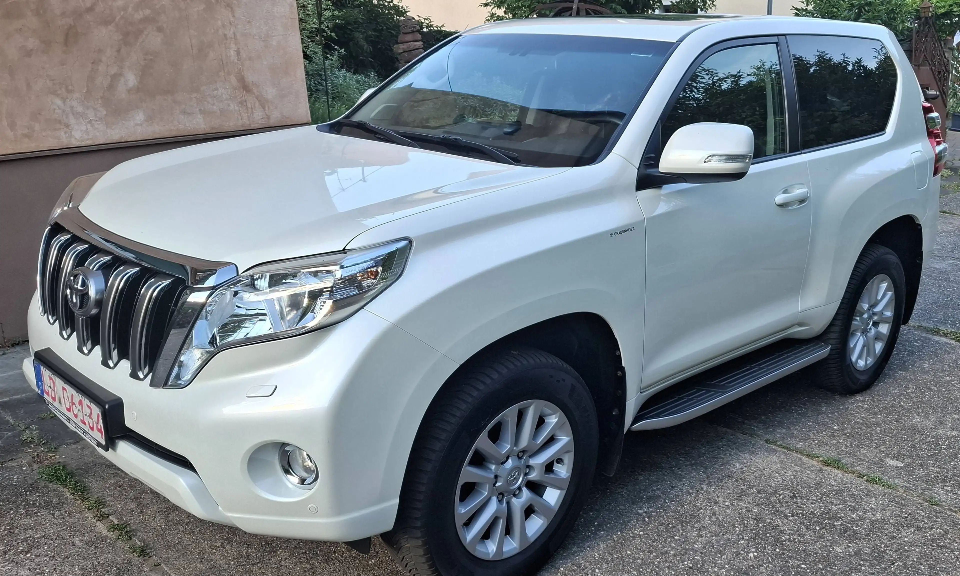 Toyota Land Cruiser 2.8 D-4D EXECUTIVE AUTOMATIK NAVI LEDER AHK *1.HAND!* *TOP!* — photo 6