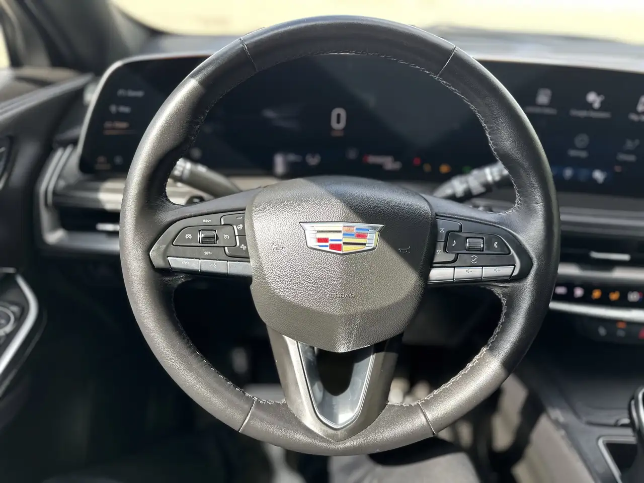 Cadillac XT4 снимка Cadillac XT4