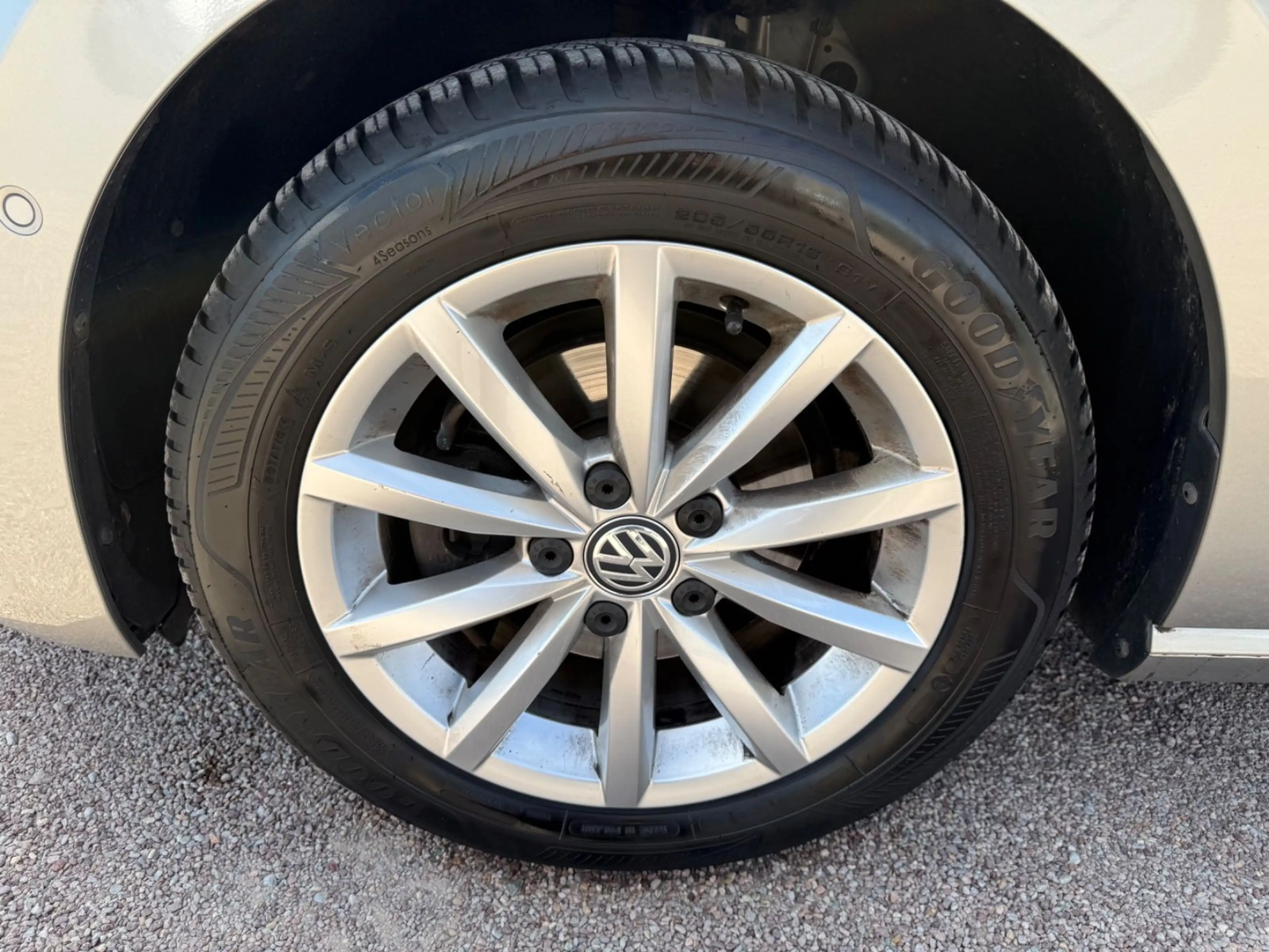 Volkswagen Golf Sportsvan 1.2 TSI 110 PS Lounge 1. Hand — photo 9