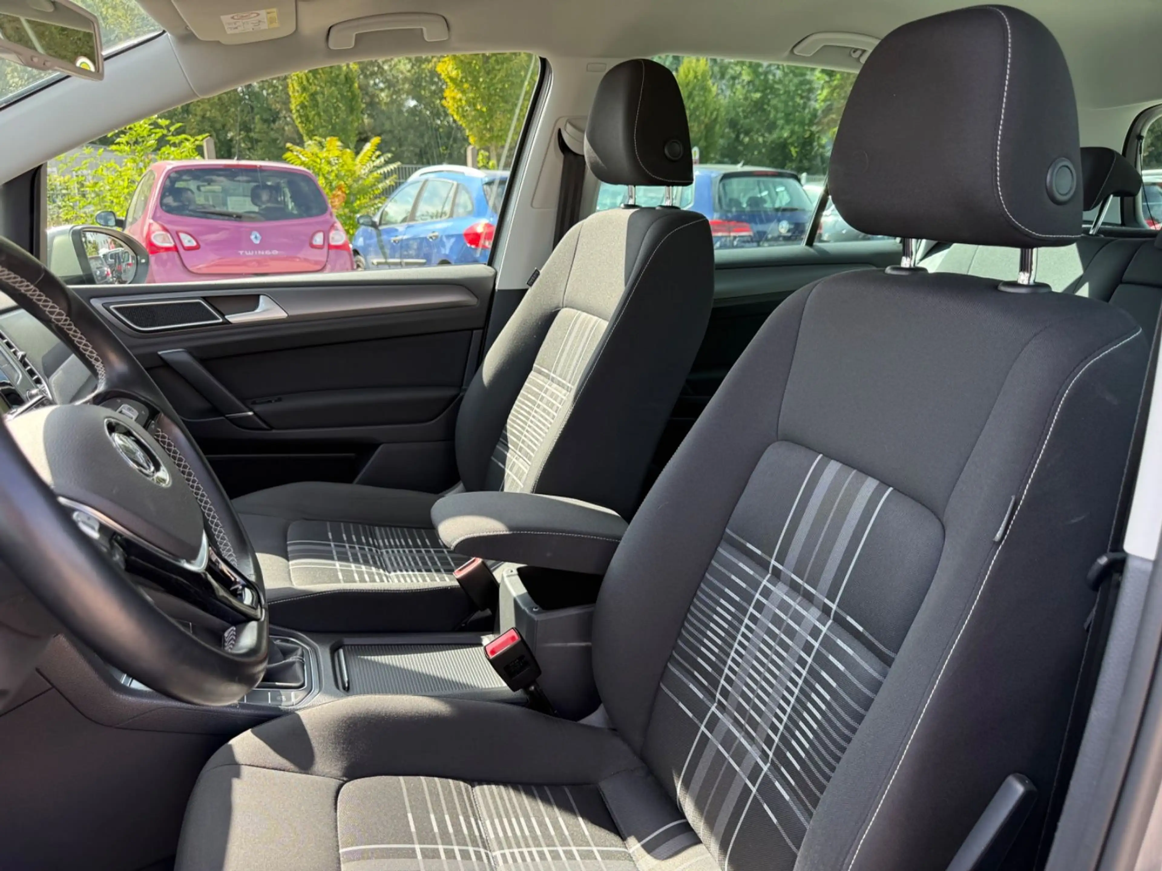 Volkswagen Golf Sportsvan 1.2 TSI 110 PS Lounge 1. Hand — photo 15