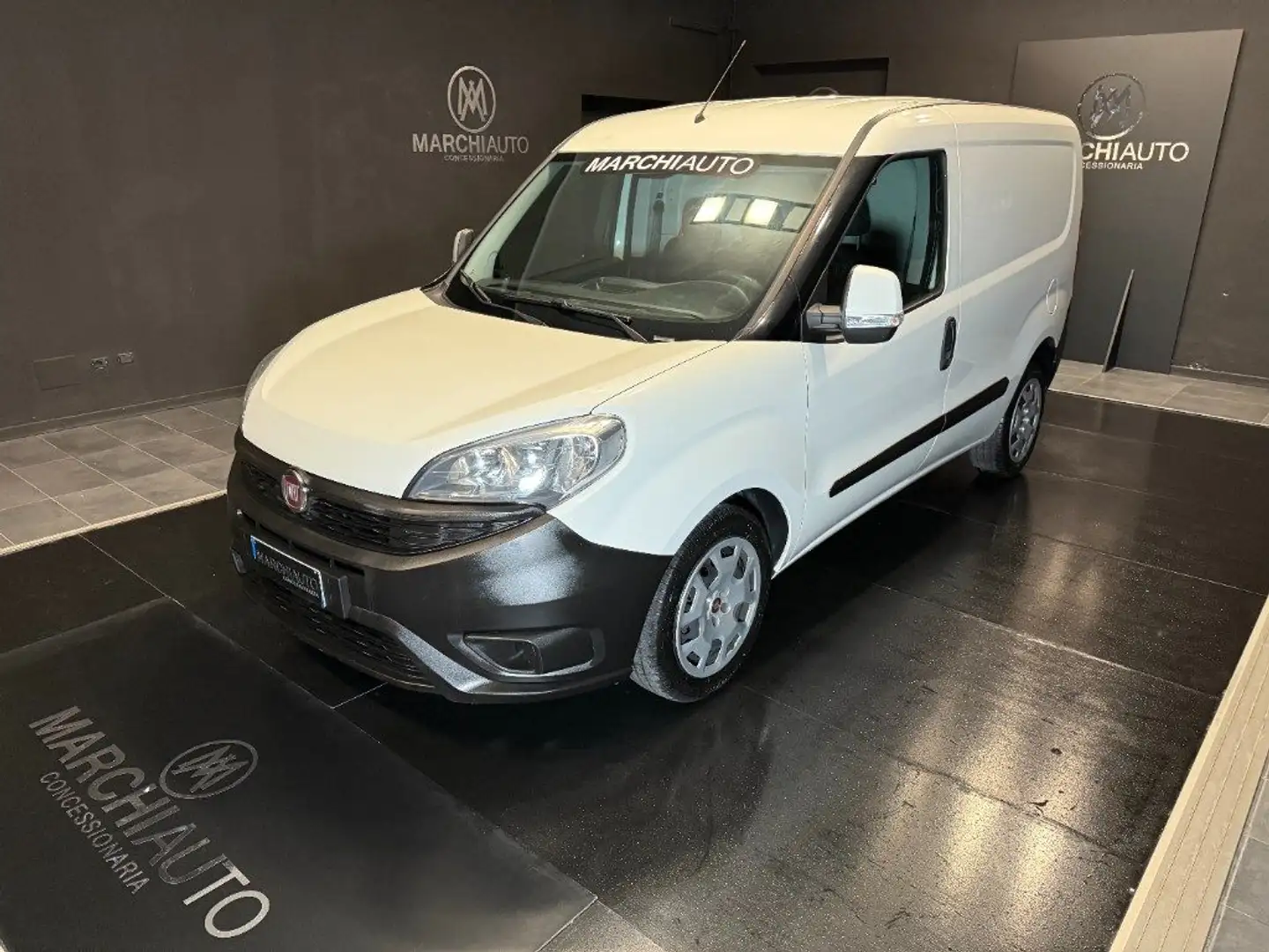Fiat Doblo (Prezzo Iva Escl.)1.6 MJT 120CV PC-TN Lamierato SX Wit - 1
