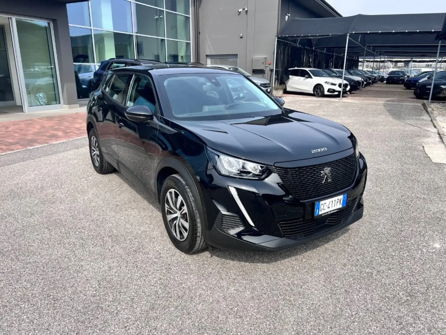 Peugeot 2008 PureTech 100 S&S Active Nero - 2
