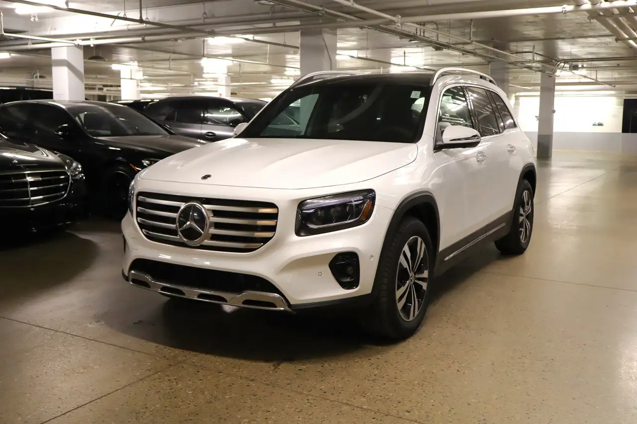 Mercedes-Benz GLB снимка Mercedes-Benz GLB