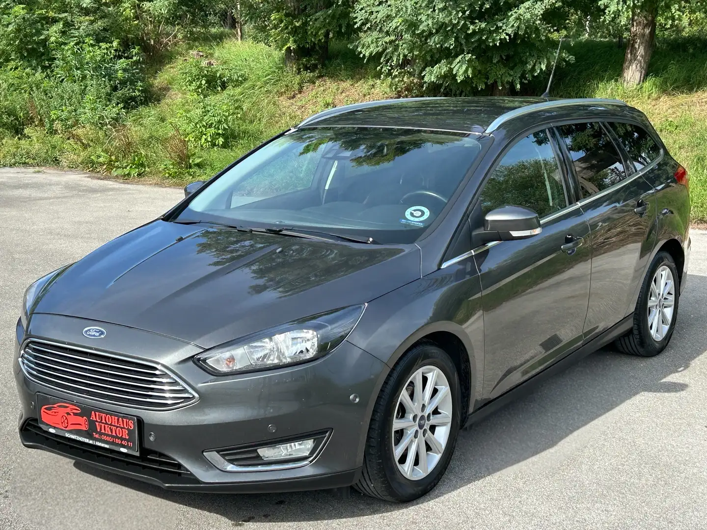 Ford Focus Titanium*12 MONATE GARANTIE* Grau - 1