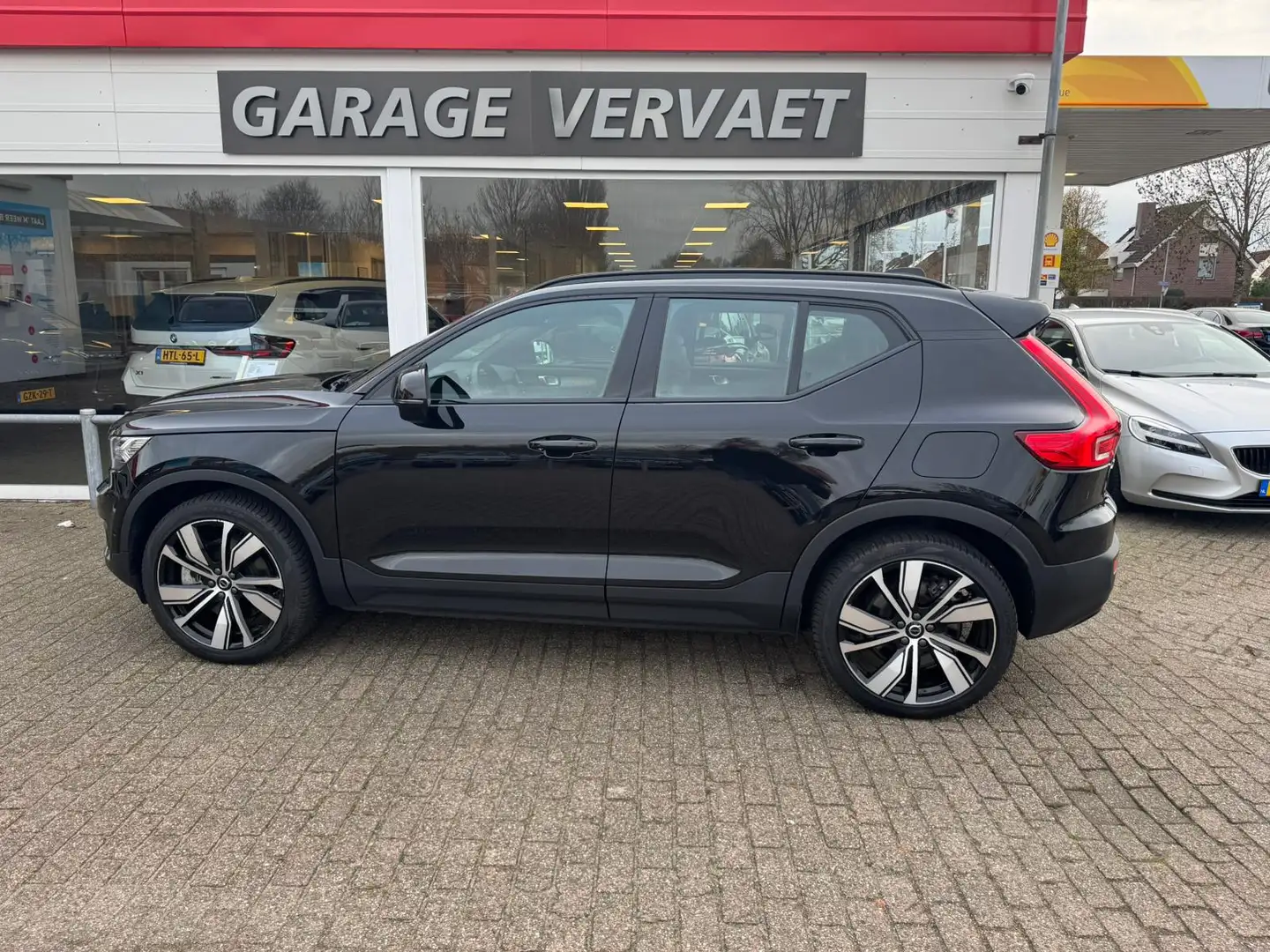 Volvo XC40 Recharge P8 AWD R-Design Negro - 1