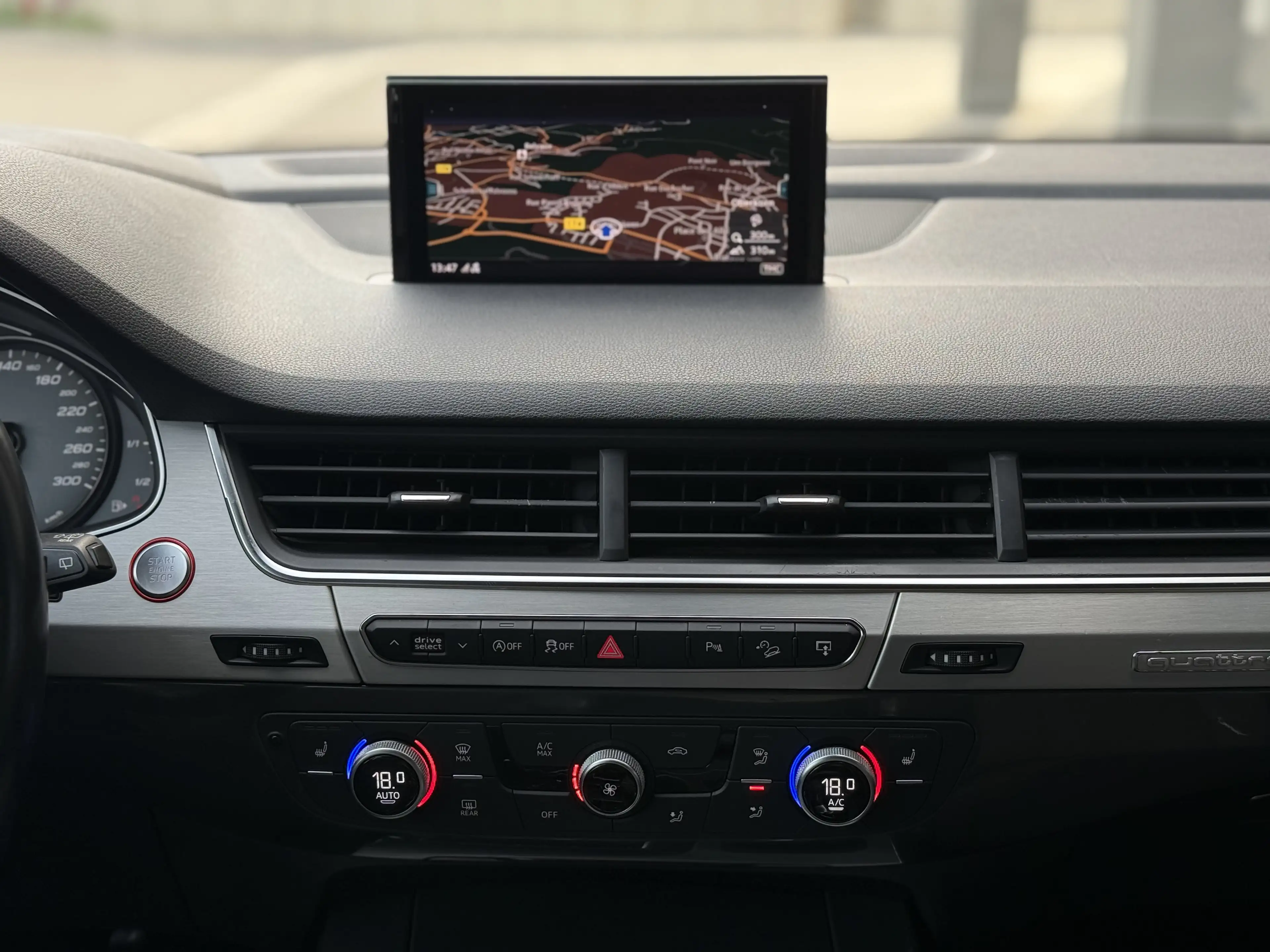 Audi SQ7 4.0 TDI 435CH QUATTRO S-TRONIC / LED / HEAD-UP — photo 10