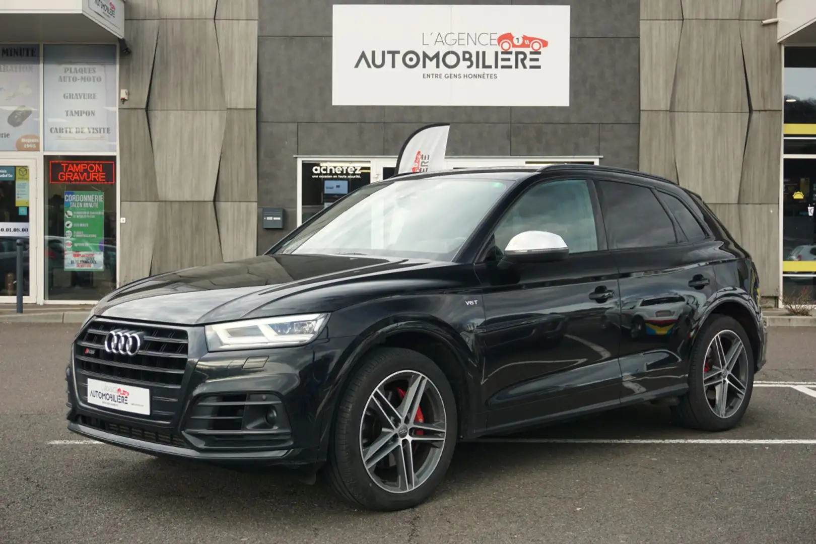 Audi SQ5 3.0 TFSI V6 Quattro Tiptronic8 354 cv Siyah - 1