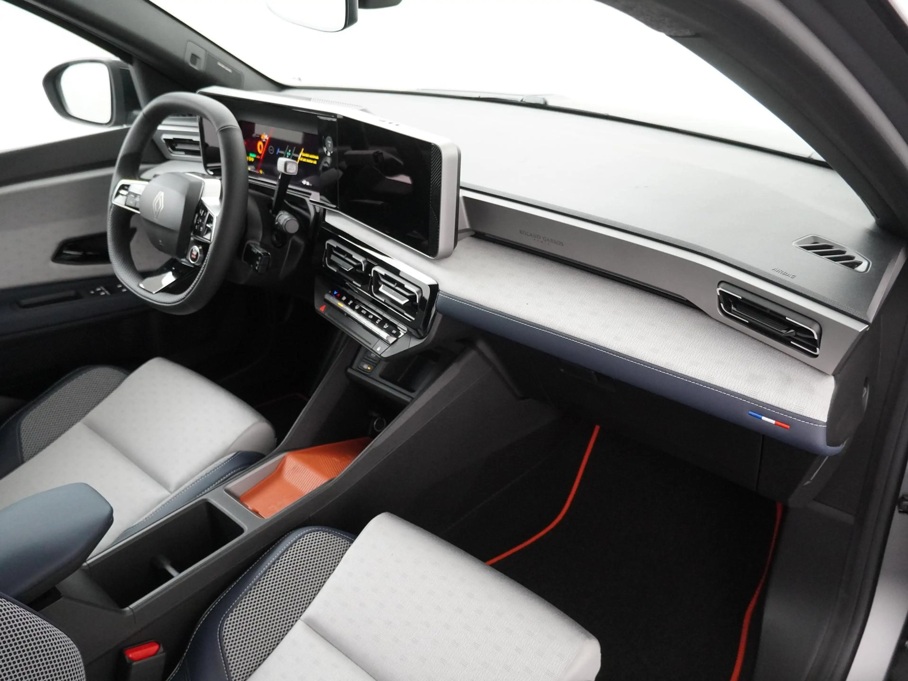 Renault R 5 comfort range Roland-Garros 52 kWh | Harman Kardon — photo 10