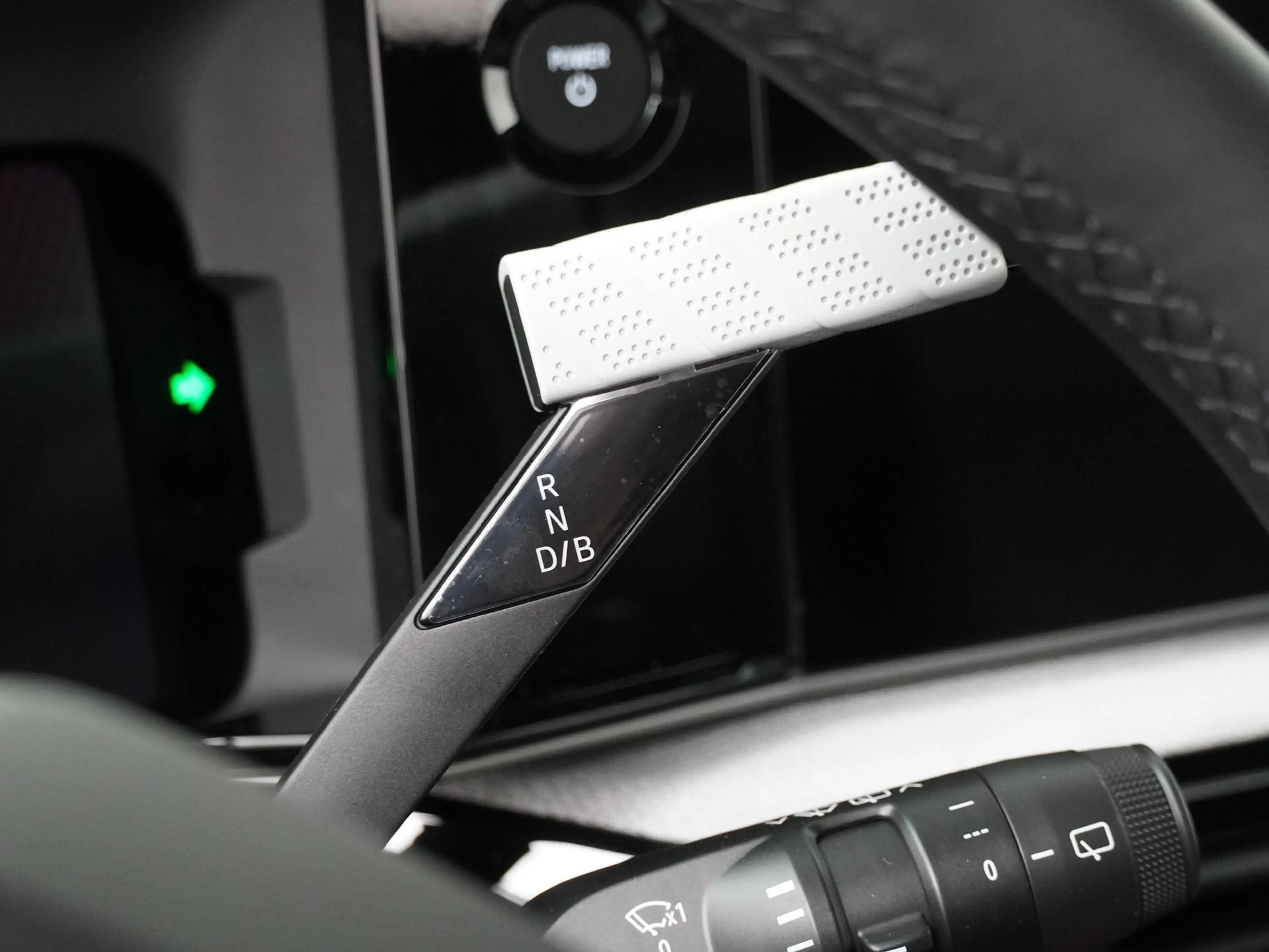 Renault R 5 comfort range Roland-Garros 52 kWh | Harman Kardon — photo 15