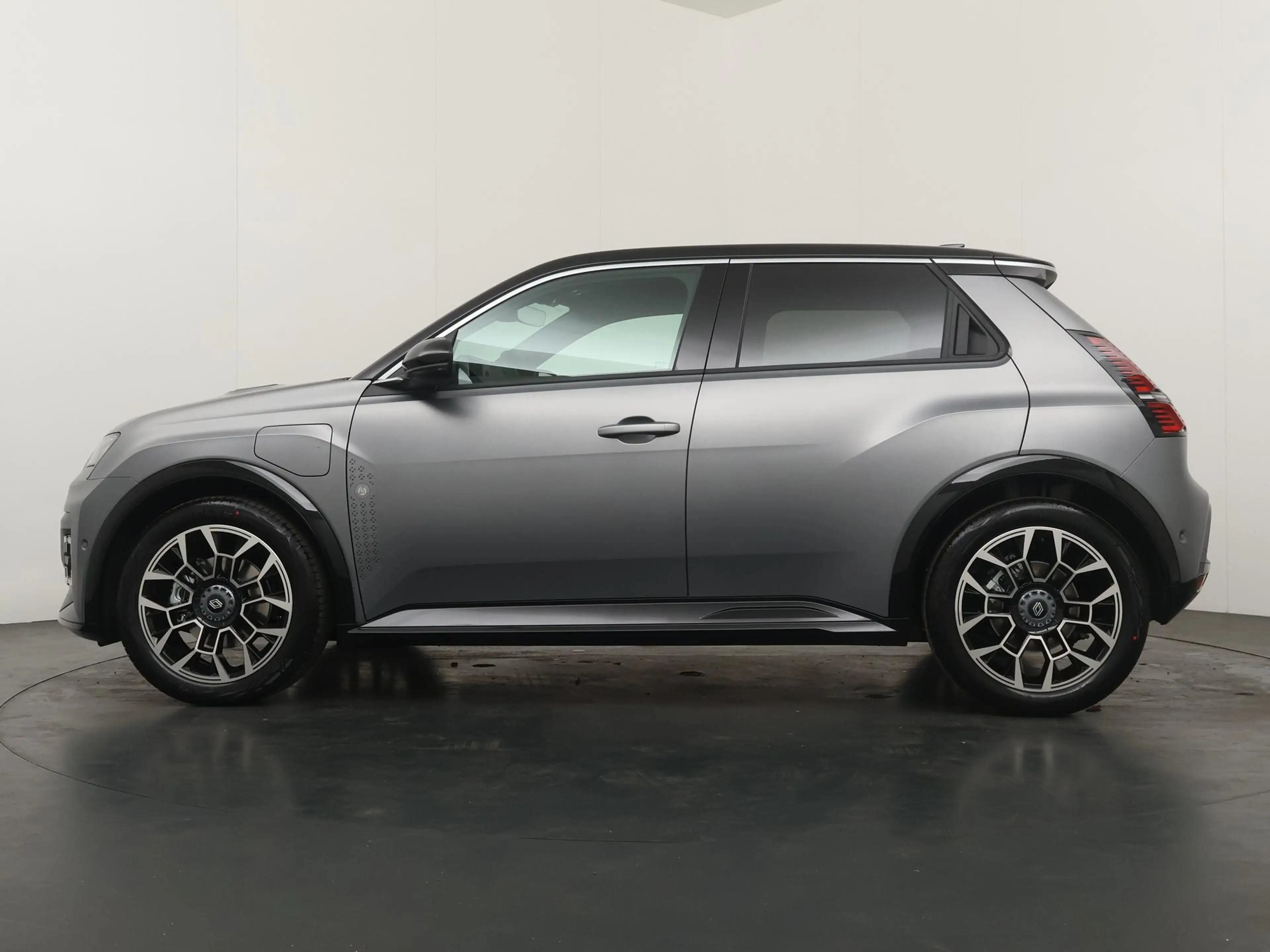 Renault R 5 comfort range Roland-Garros 52 kWh | Harman Kardon — photo 6