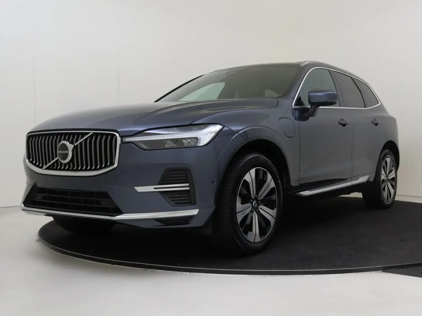 Volvo XC60 T6 AWD Plus Bright | Trehkaak | Panoramadak | Dode Bleu - 1