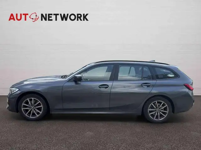 BMW 3 Series view 7