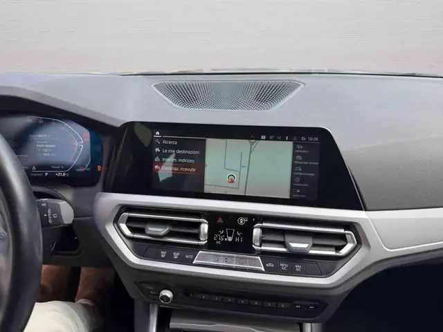 BMW 3 Series view 14