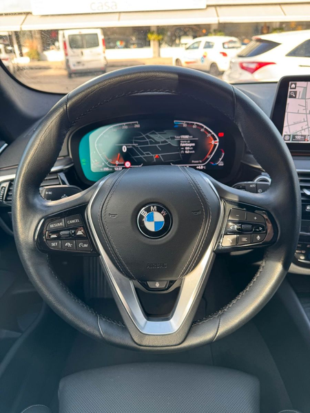 BMW 520 d Aut. Touring Virtual*HUD*AHK*ACC*LED* — photo 12