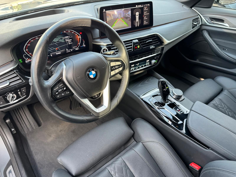 BMW 520 d Aut. Touring Virtual*HUD*AHK*ACC*LED* — photo 8
