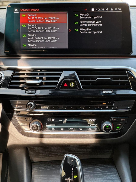 BMW 520 d Aut. Touring Virtual*HUD*AHK*ACC*LED* — photo 13