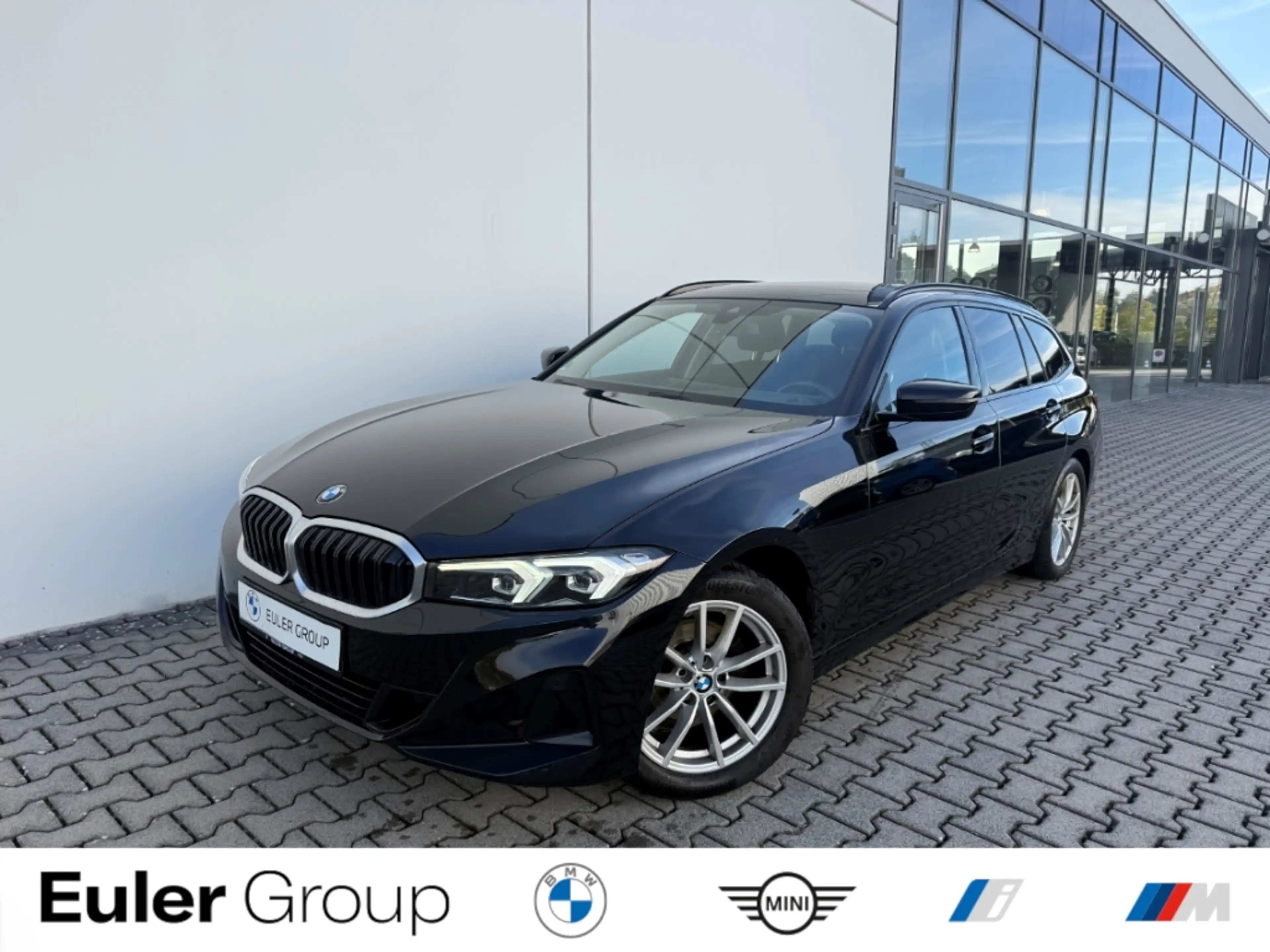 BMW 320 iA Touring AHK-klappbar AHK Panorama Navi Digitale