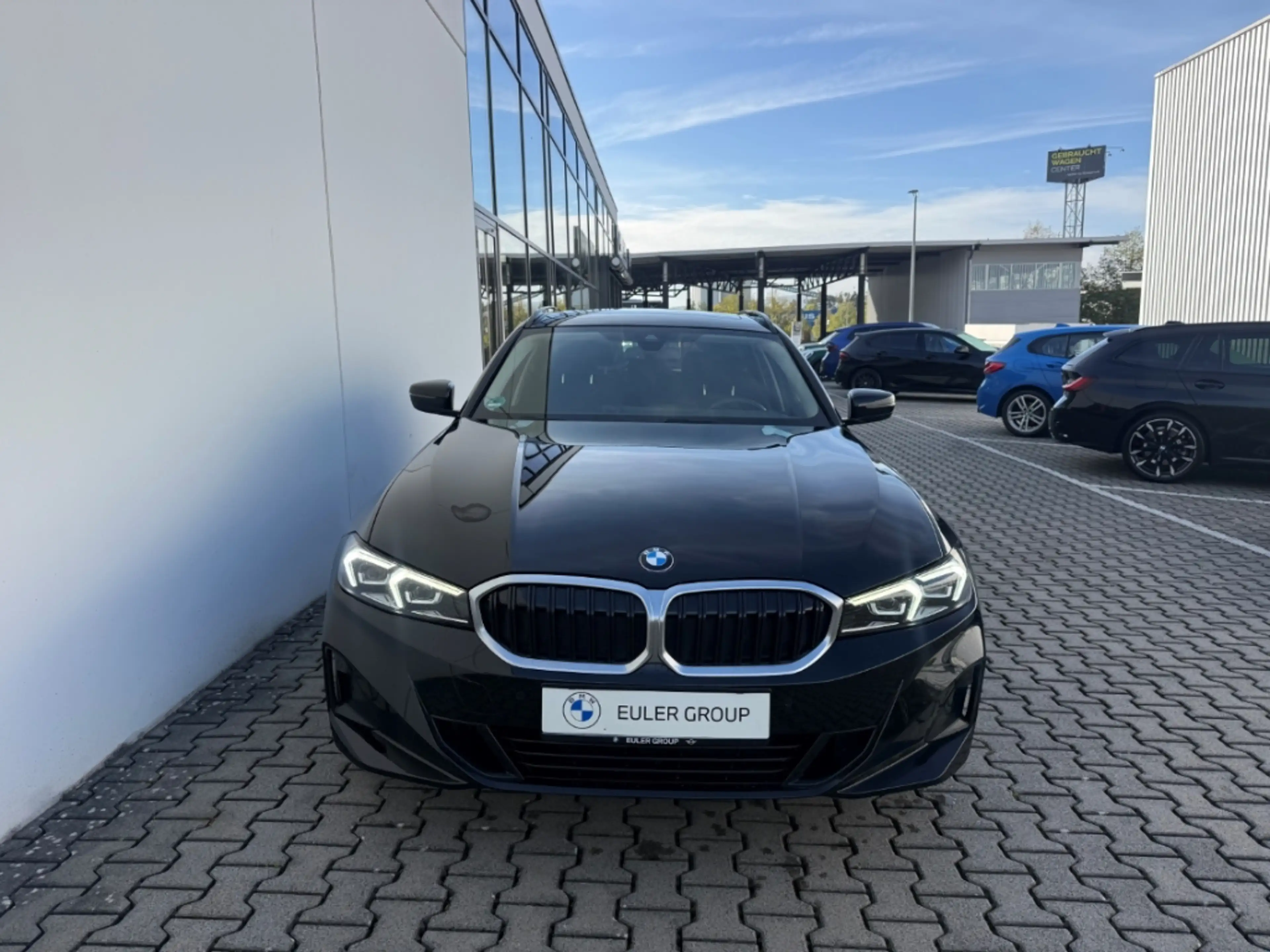 BMW 320 iA Touring AHK-klappbar AHK Panorama Navi Digitale — photo 2