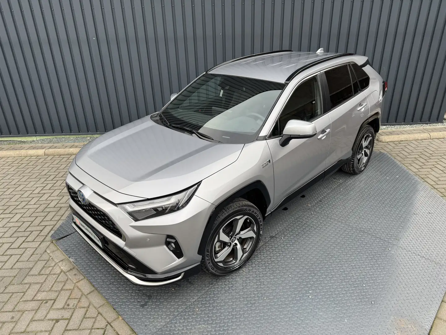 Toyota RAV 4 2.5 Plug-in Hybrid AWD Dynamic | 6.000 km | Afnm. Gris - 2