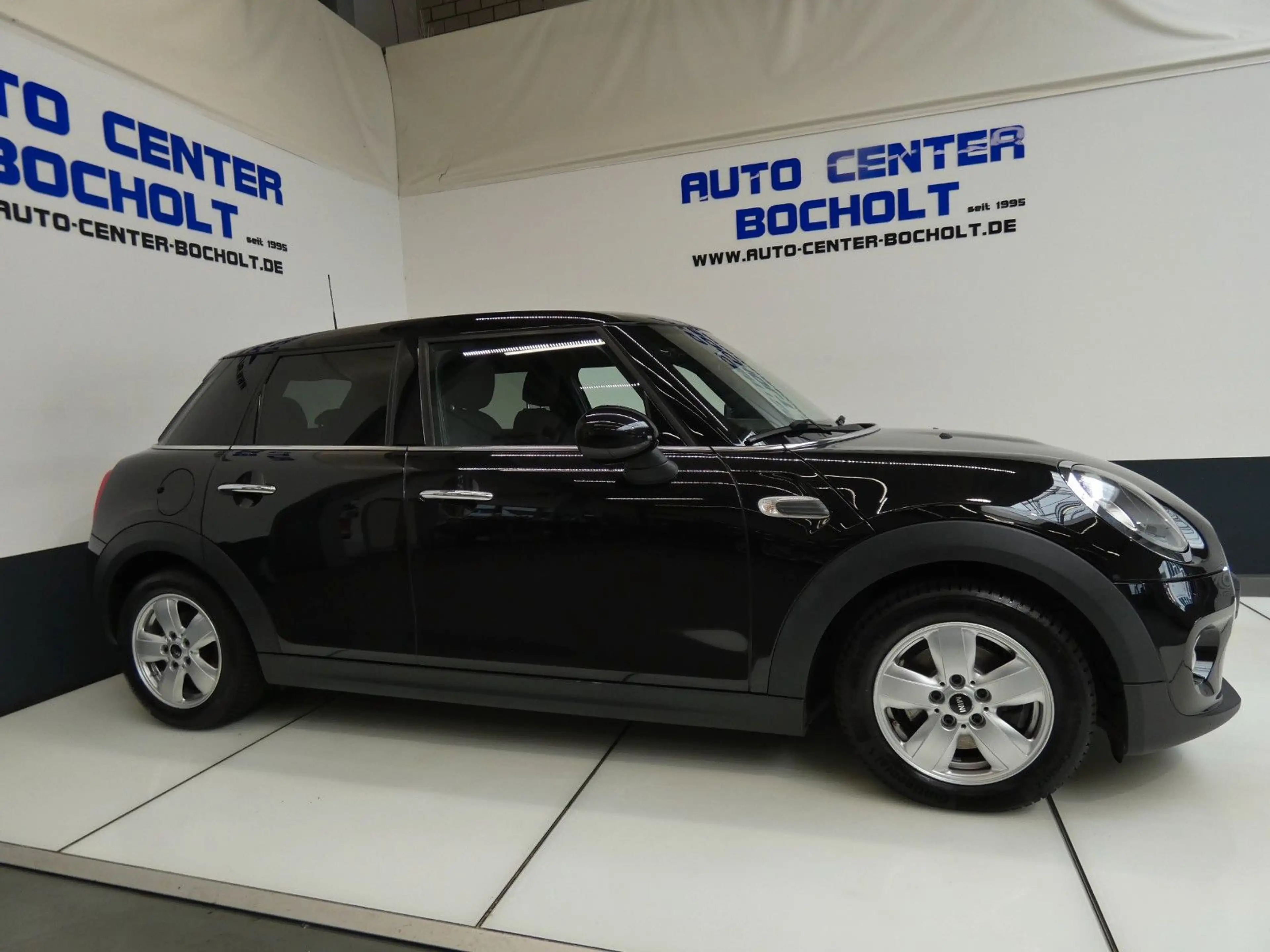 MINI One 5-trg.Pepper*LC-Display*Klimaaut*PDC — photo 4