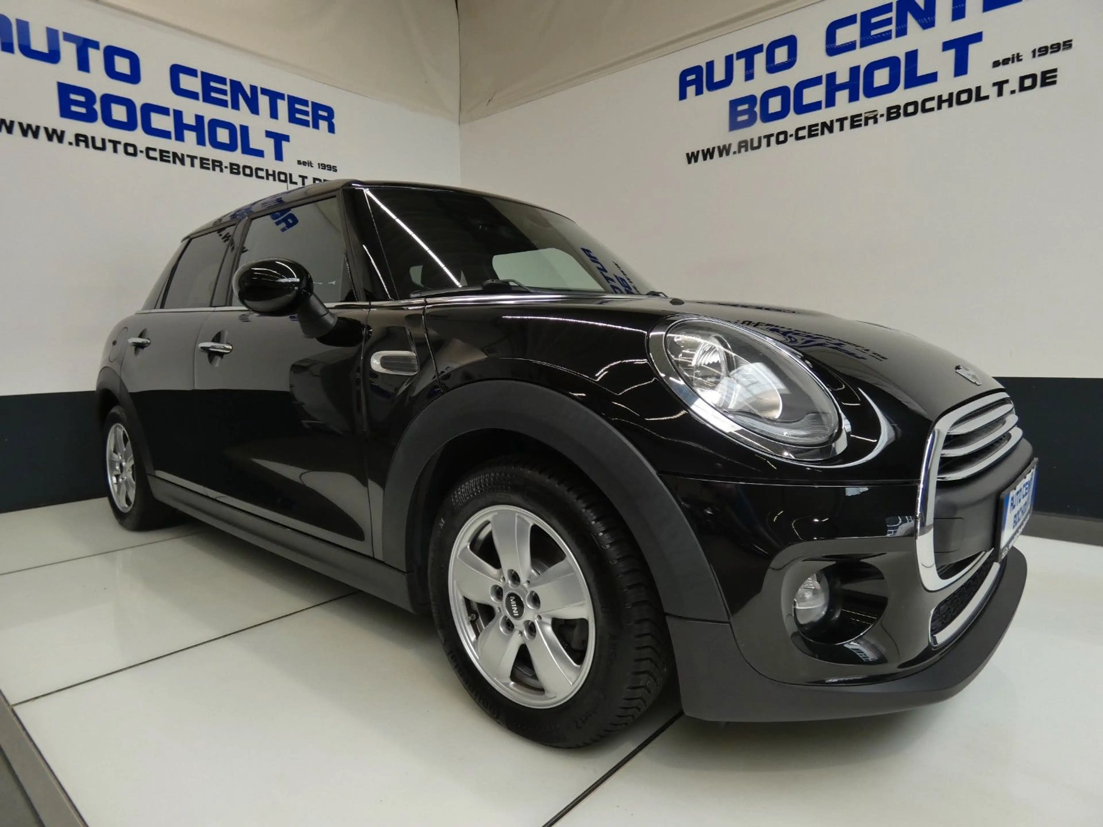 MINI One 5-trg.Pepper*LC-Display*Klimaaut*PDC — photo 3