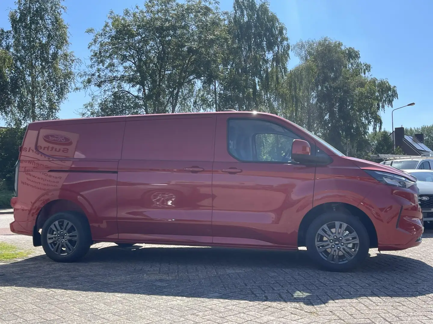 Ford Transit Custom 320 2.0 TDCI L2H1 Limited Nieuw | SCI | 136pk | 17 Rood - 2