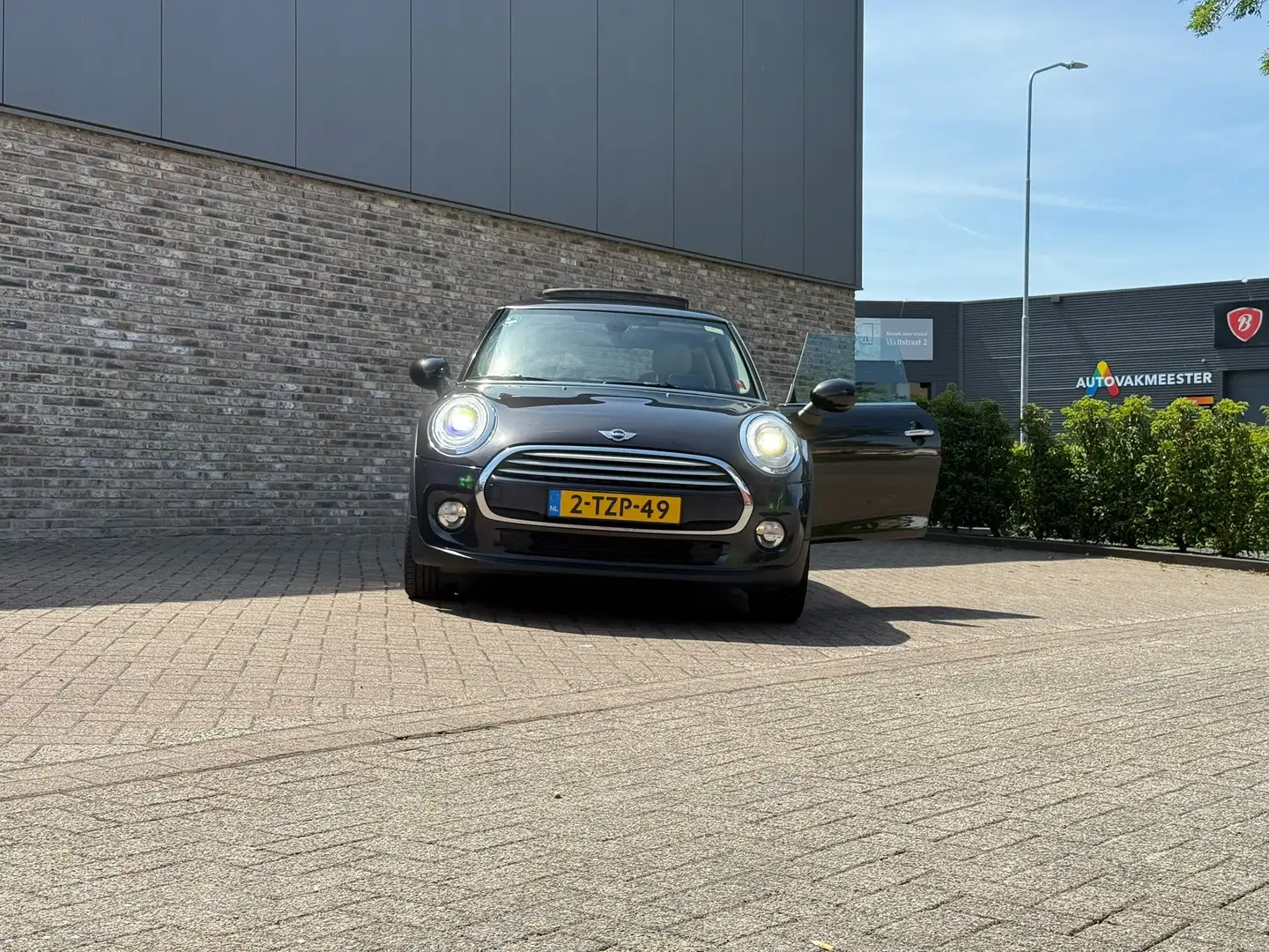 MINI Cooper Cooper 1.5 Cooper Business 2014 Bruin - 2