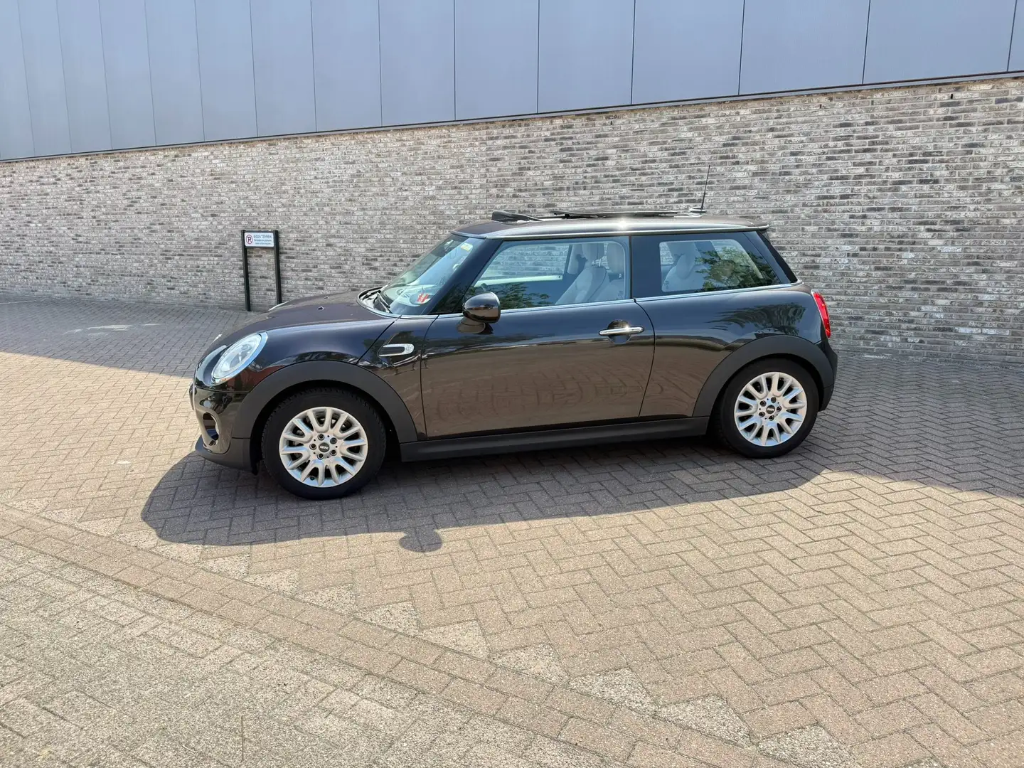 MINI Cooper Cooper 1.5 Cooper Business 2014 Bruin - 1