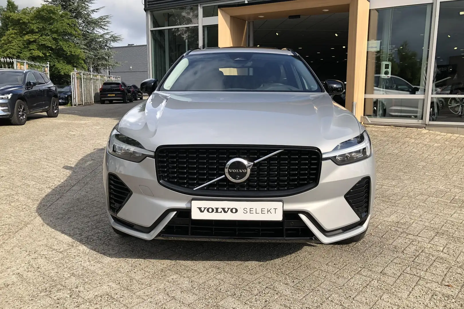 Volvo XC60 2.0 T6 Plug-in hybrid AWD Plus Dark | Pilot assist Grigio - 2