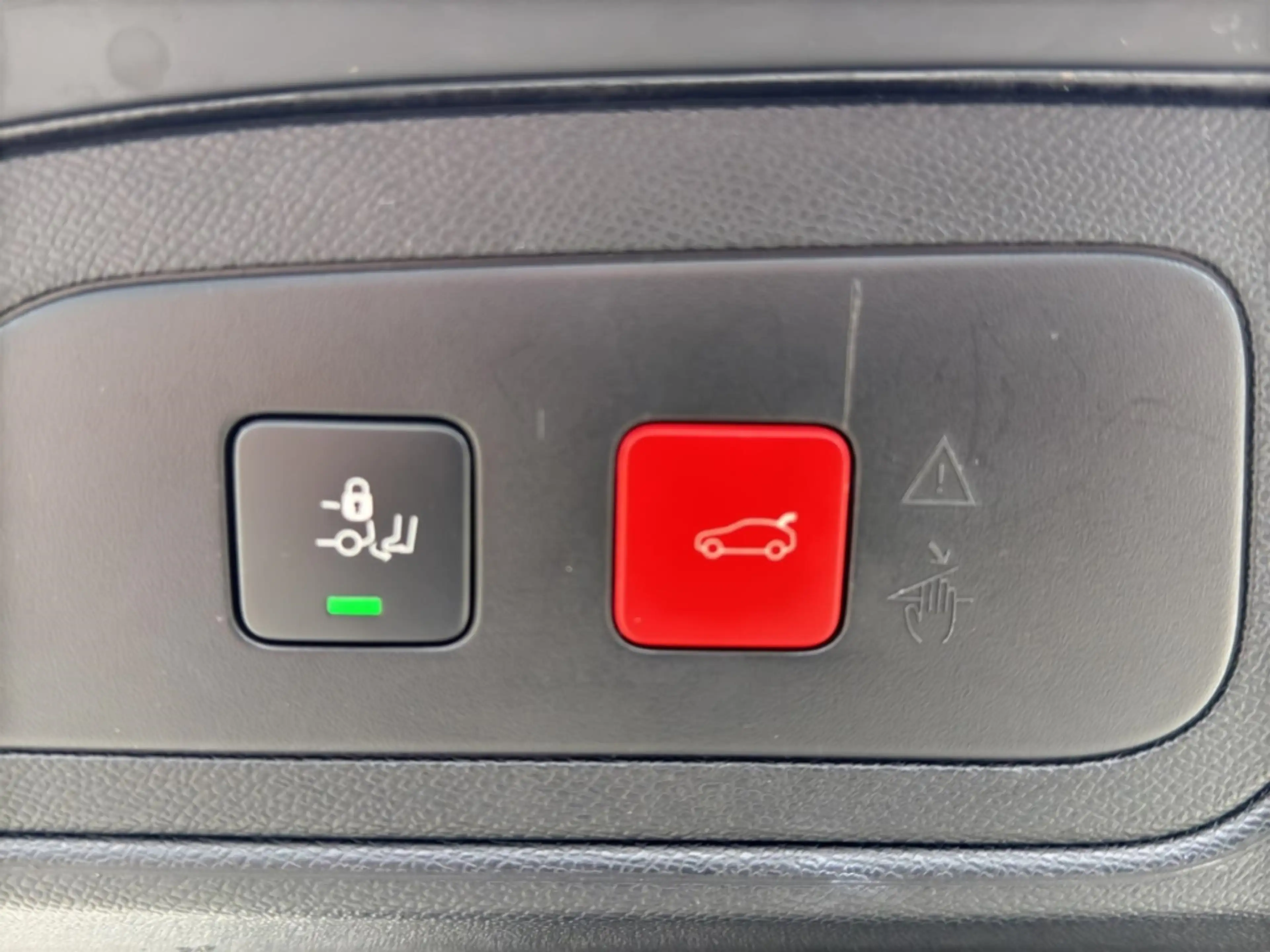 DS Automobiles DS 7 E-Tense  Performance Line +  E-TENSE 225 1.6 — photo 18