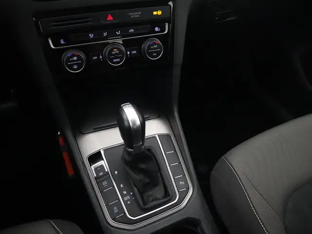 Volkswagen Golf Sportsvan view 12