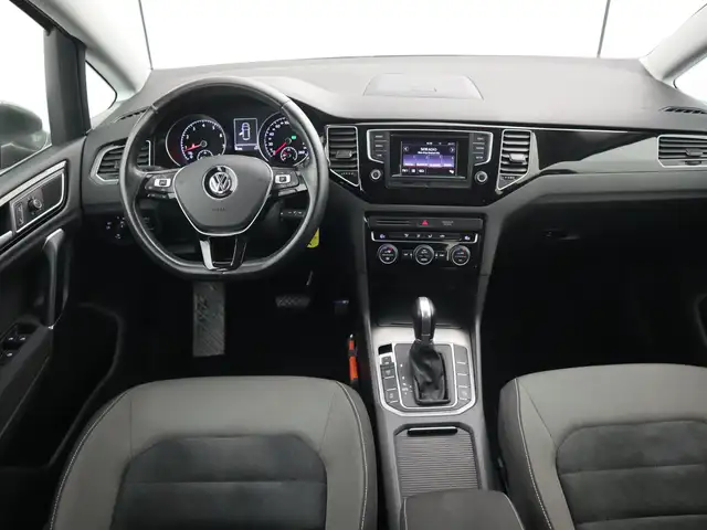 Volkswagen Golf Sportsvan view 8
