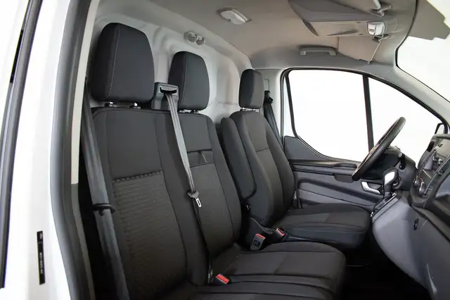 Ford Transit Custom view 10