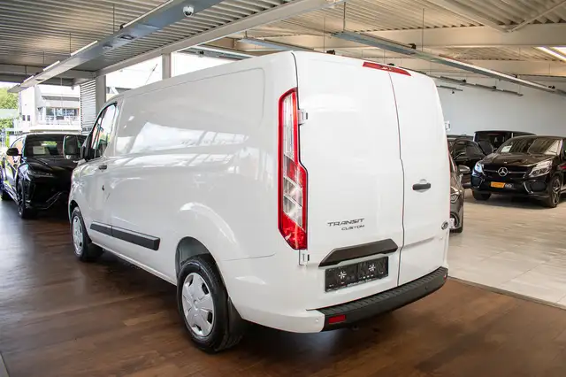 Ford Transit Custom view 5