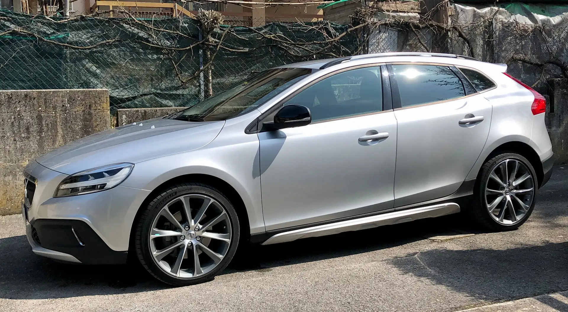 Volvo V40 Cross Country V40 Cross Country 2.0 t4 Momentum Argento - 1