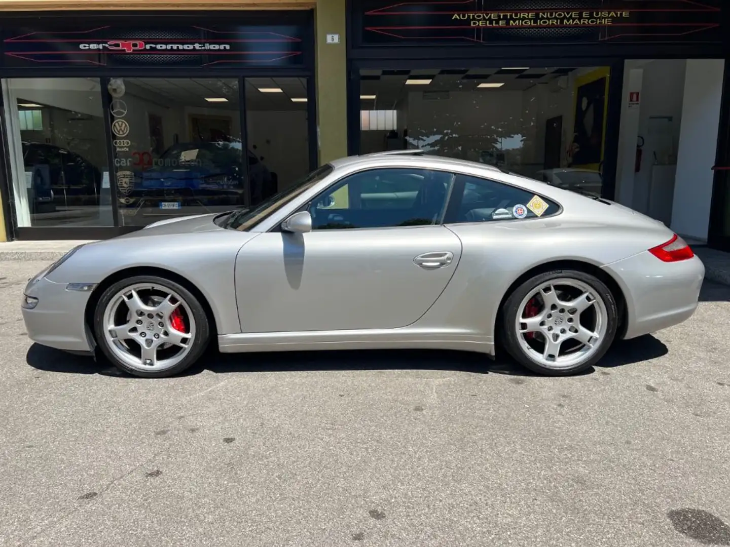 Porsche 911 Carrera 4S Coupé Argento - 2
