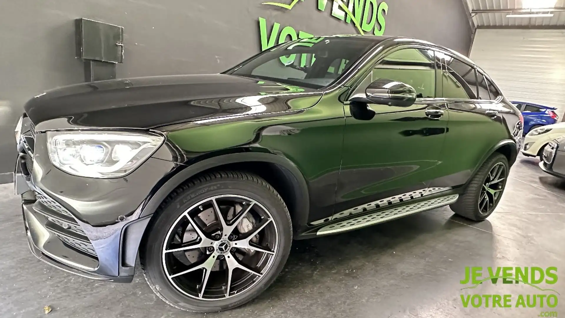 Mercedes-Benz GLC 300 (C253) Coupé Phase 2 300 de 2.0 de 16V 306 EQ Power 4MATIC 9G-TRONIC 194 cv Boîte auto Schwarz - 1