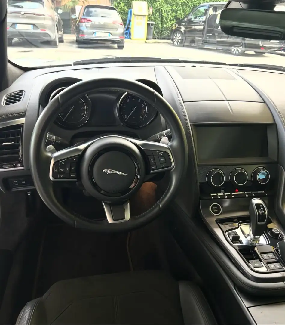 Jaguar F-Type Coupe 2.0 i4 R-Dynamic rwd 300cv auto my19 Wit - 2