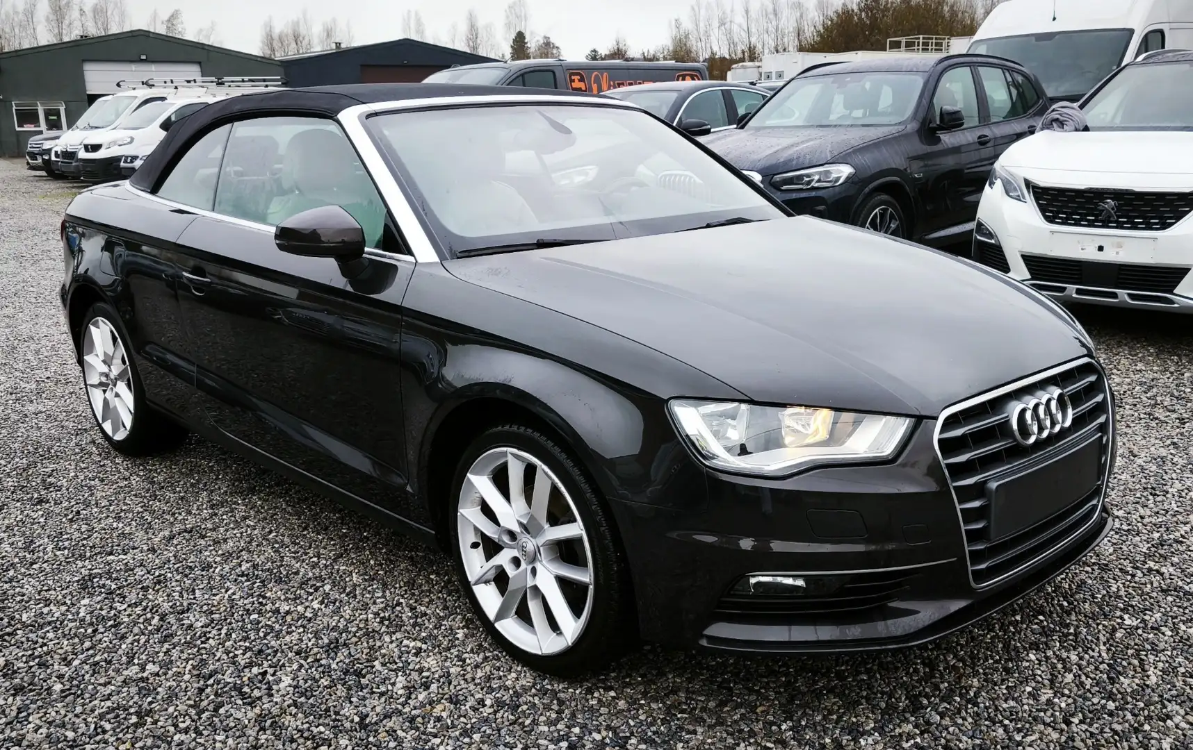 Audi A3 Cabrio_1.4TFSI(149CH)_2015💢EU.6B_AUT_126.000KM💢 Zwart - 2