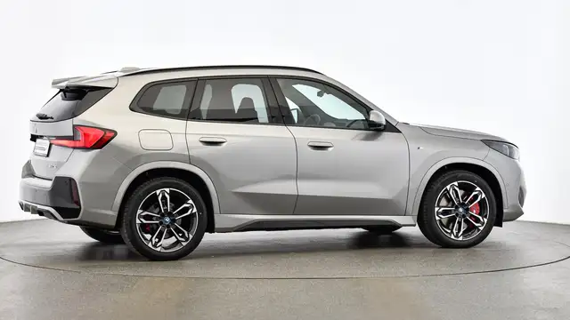BMW iX1 xDrive30 Ansicht 14