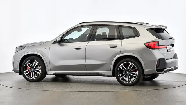 BMW iX1 xDrive30 Ansicht 5